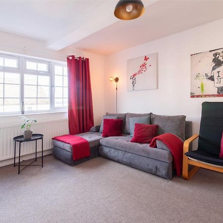 Stylish & Central 2 Bedroom Apartment - Fast Wifi Castle Donington Exteriör bild