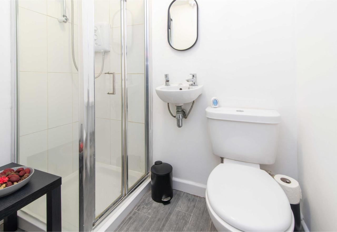 Stylish & Central 2 Bedroom Apartment - Fast Wifi Castle Donington Exteriör bild