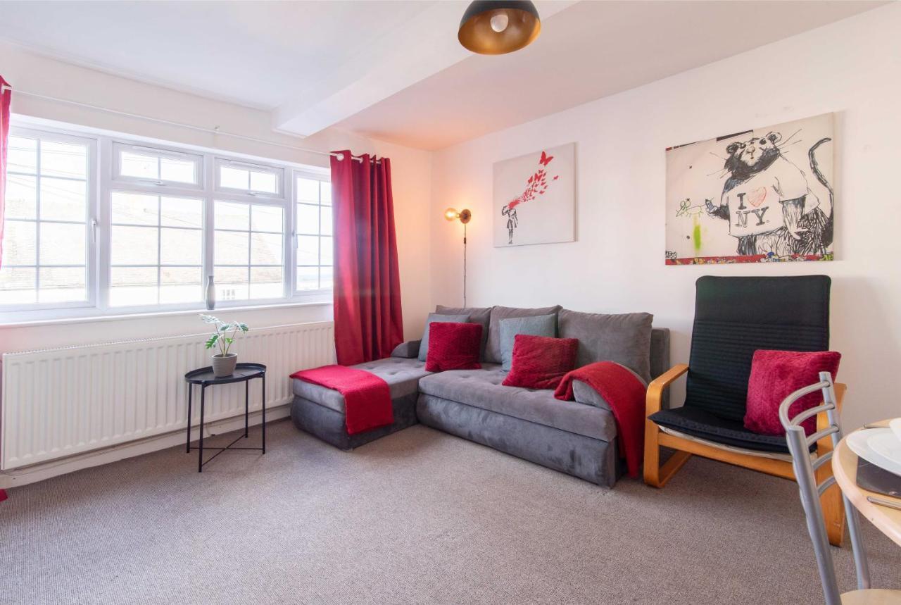 Stylish & Central 2 Bedroom Apartment - Fast Wifi Castle Donington Exteriör bild